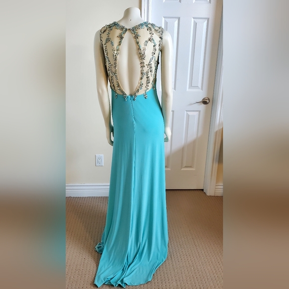 Prom dress - Picture 2 of 4